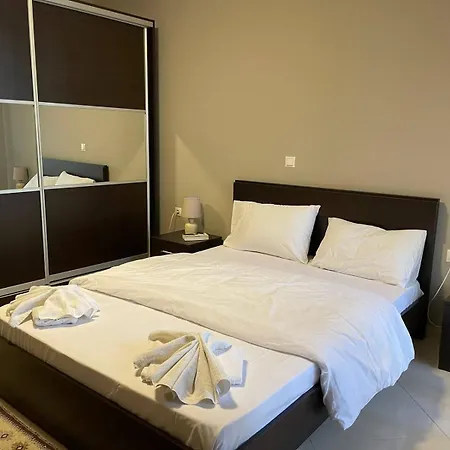 Aretousa - Center Luxury 3 *